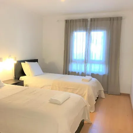 Sea Avenue House - Center Baleal - Surfboard Included