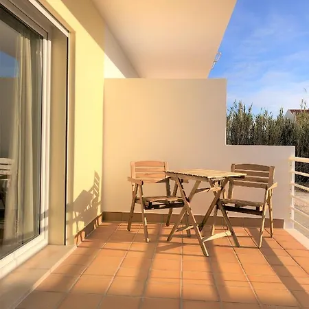 Sea Avenue House - Center Baleal - Surfboard Included شقة فيريل