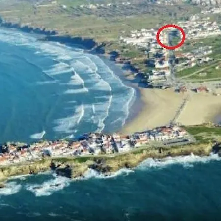 公寓 Sea Avenue House - Center Baleal - Surfboard Included 费雷尔