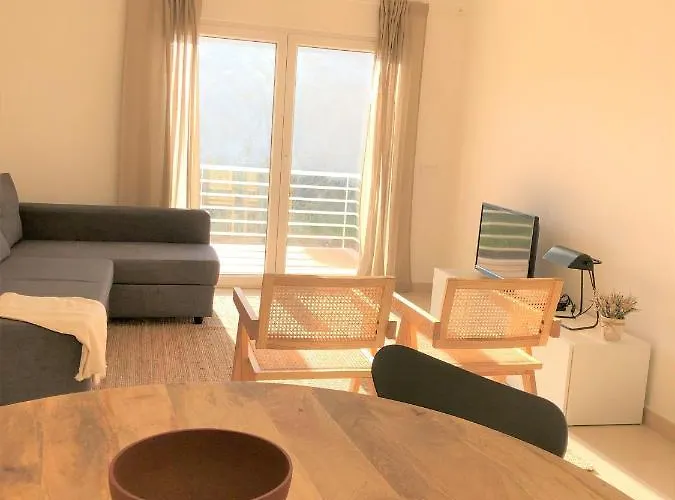 Sea Avenue House - Center Baleal - Surfboard Included *