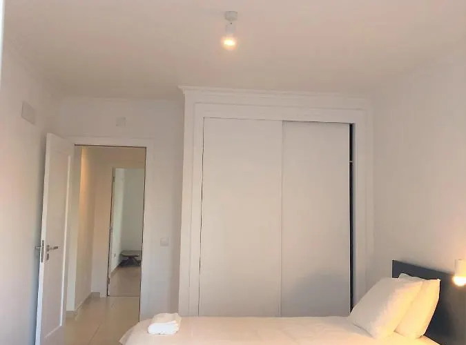 Sea Avenue House - Center Baleal - Surfboard Included *