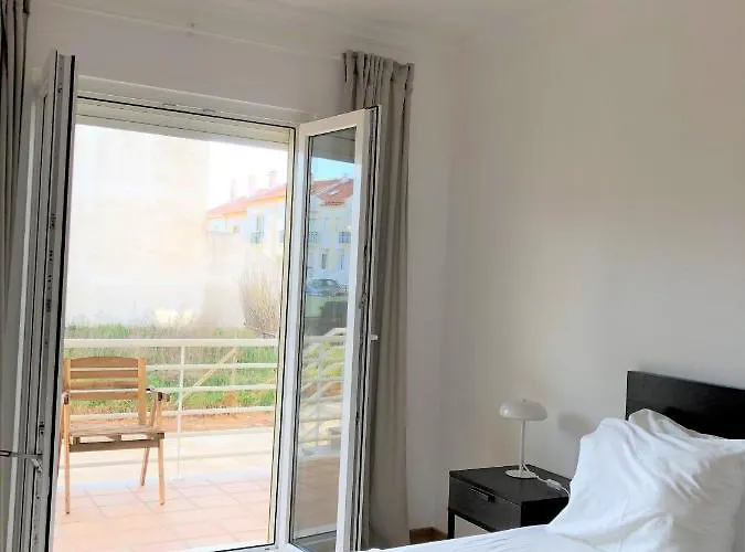 公寓 Sea Avenue House - Center Baleal - Surfboard Included 费雷尔